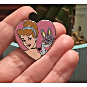 🐭Authentic 2010 Hidden Mickey Pin 2 Out Of 5🐭